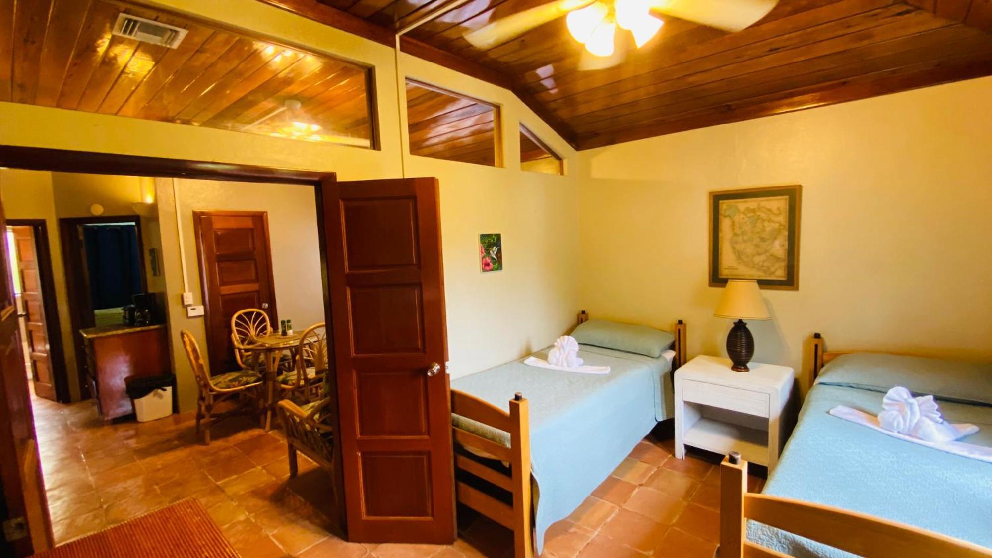 Tradewinds Paradise Villas San Pedro  Exterior foto